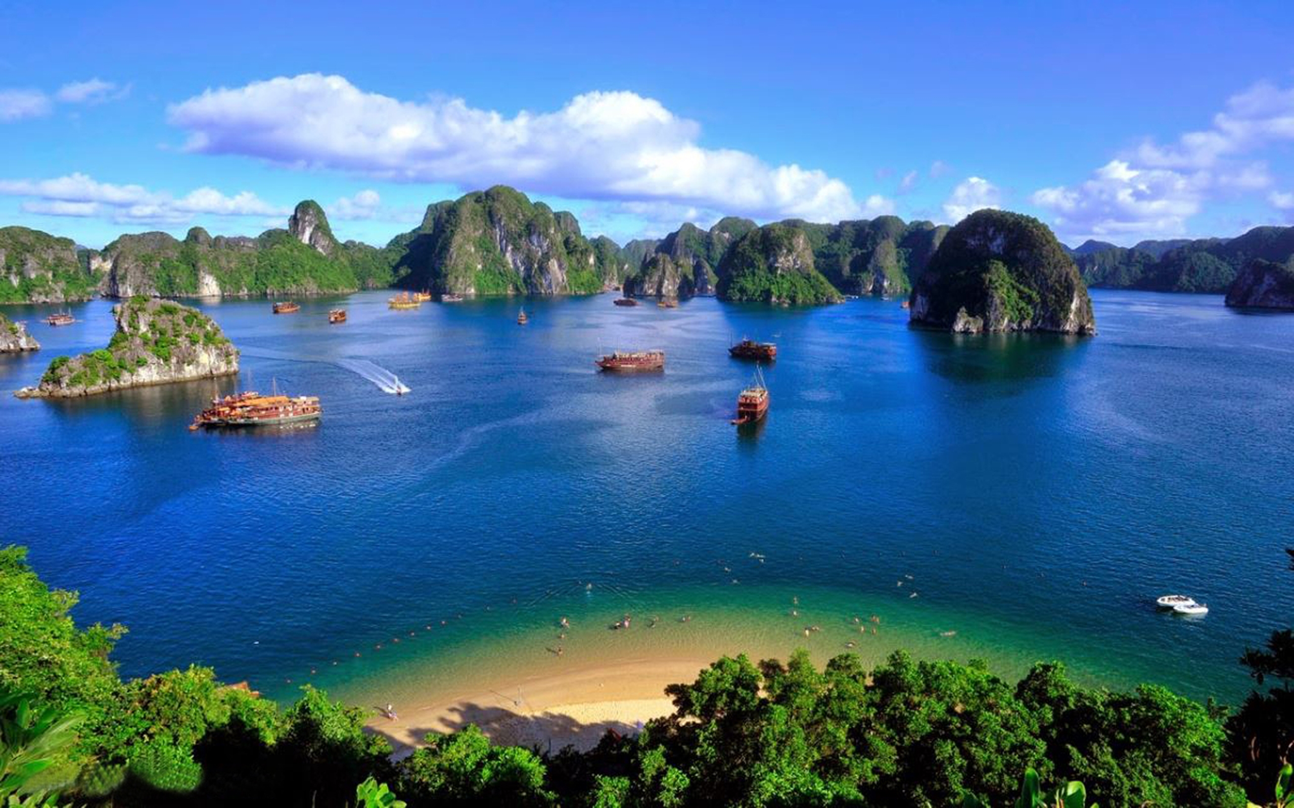Ha Long Bay